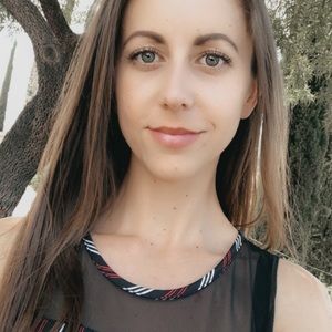 Meet your Posher, Lauren